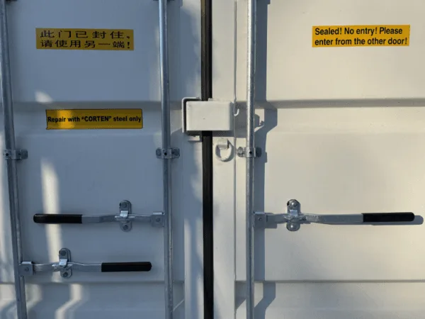 24 x 8 x 9.5 High Cube new shipping storage container