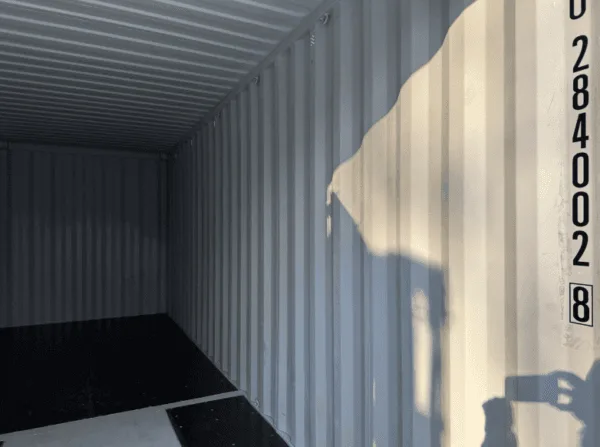 24 x 8 x 9.5 High Cube new shipping storage container