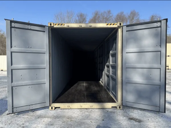 40 x 8 x 9.5 High Cube shipping/storage container