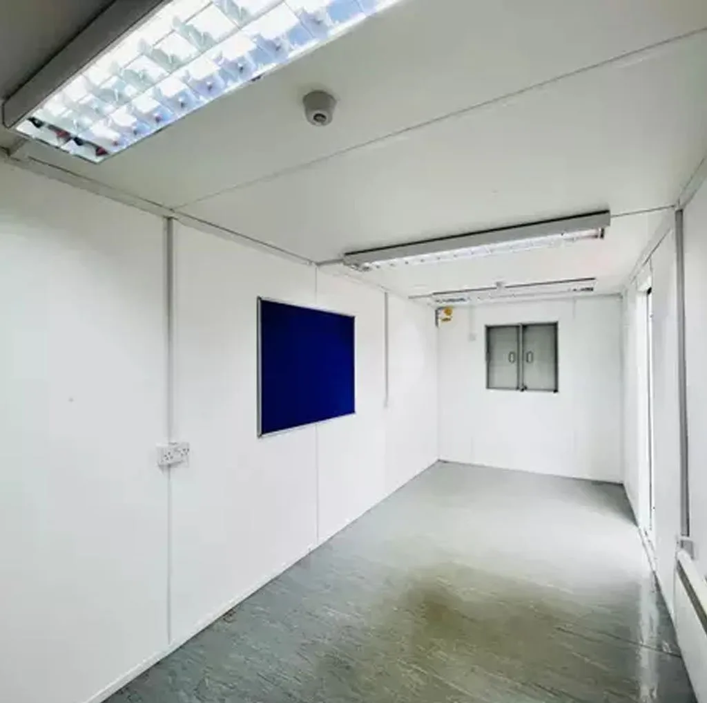 20x8ft | Office| Open Plan | Portable Anti-Vandal Building