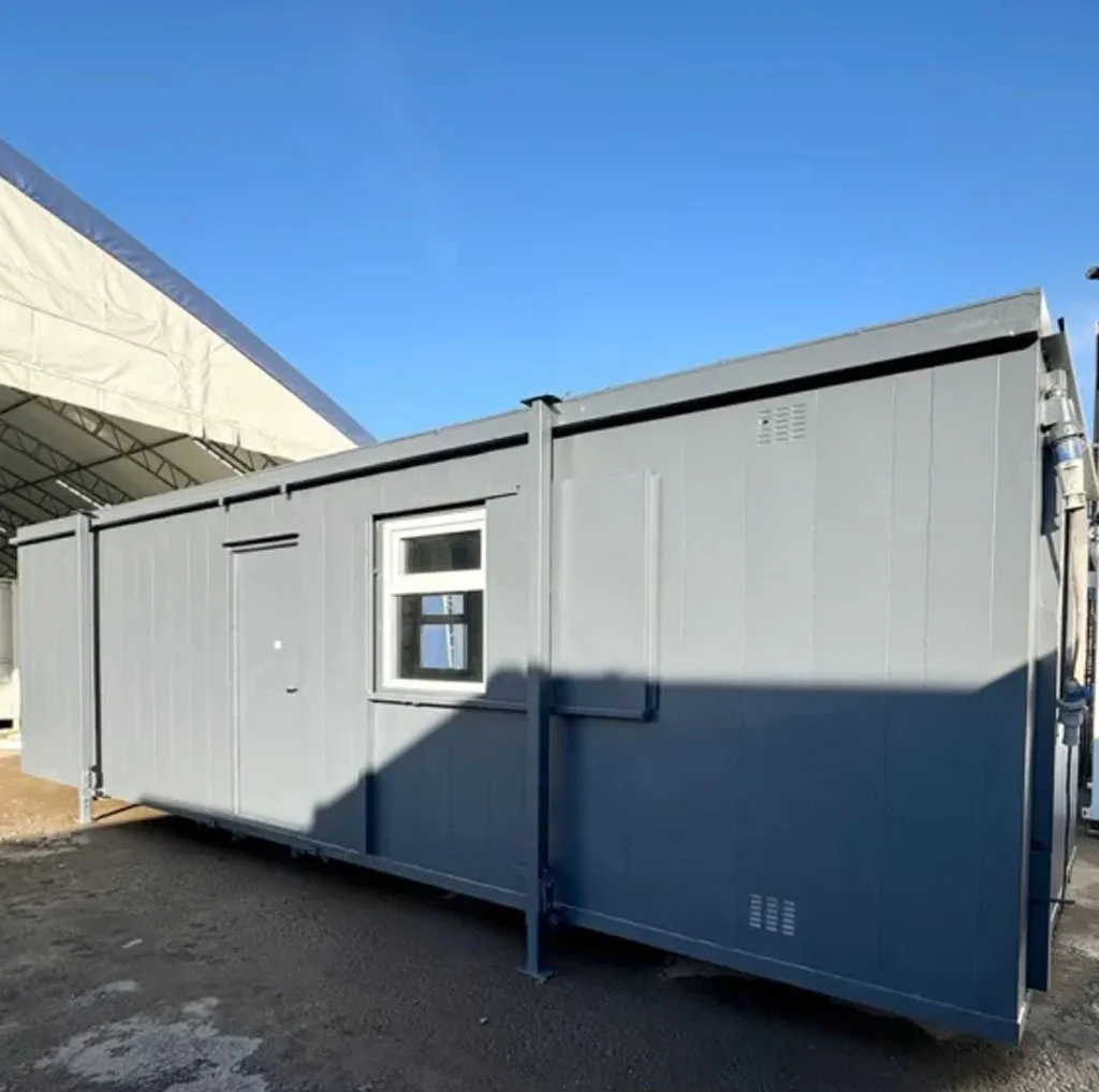 32 X 10ft Customized Containers
