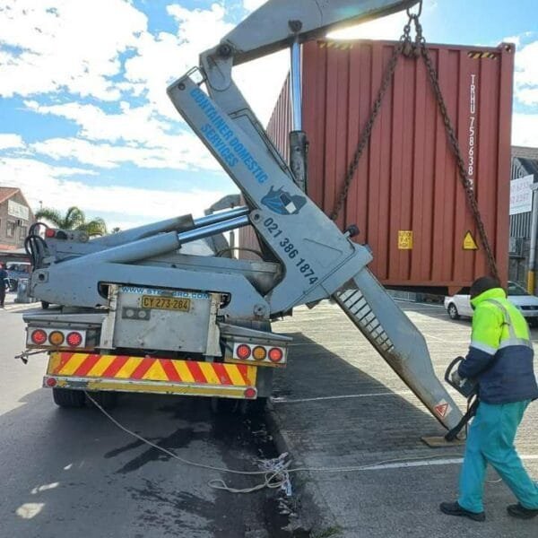 40ft shipping containers (Refurbish) - Image 4